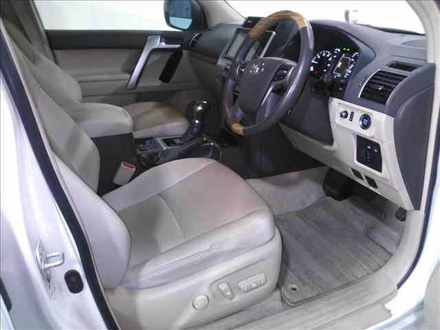 TOYOTA LAND CRUISER PRADO 2021