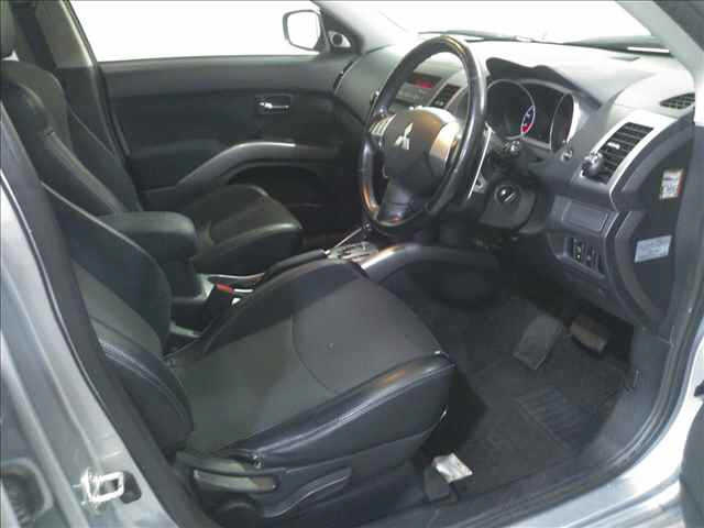 MITSUBISHI OUTLANDER 2008