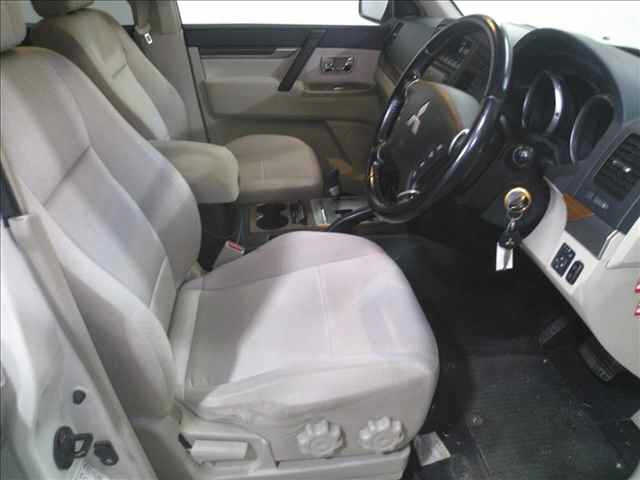MITSUBISHI PAJERO 2008