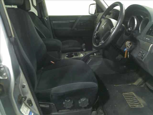 MITSUBISHI PAJERO 2008