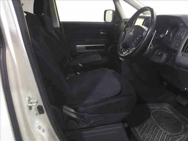 MITSUBISHI DELICA D5 2015