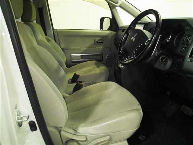 MITSUBISHI DELICA D5 2015
