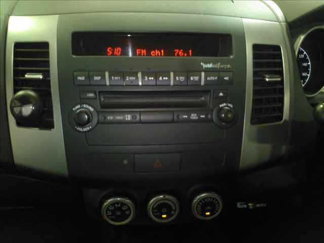 MITSUBISHI OUTLANDER 2008
