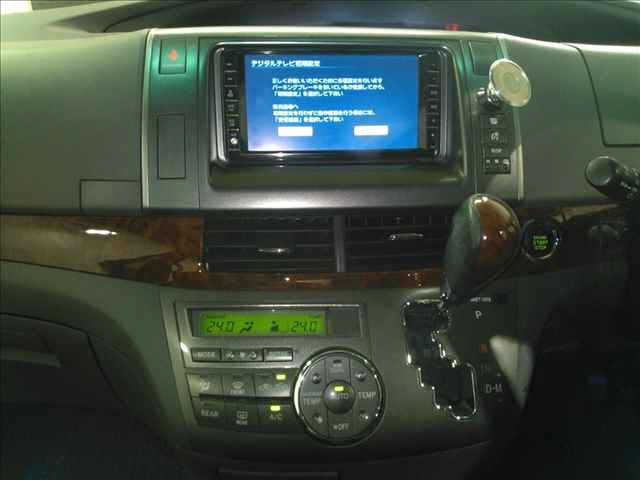 TOYOTA ESTIMA 2010