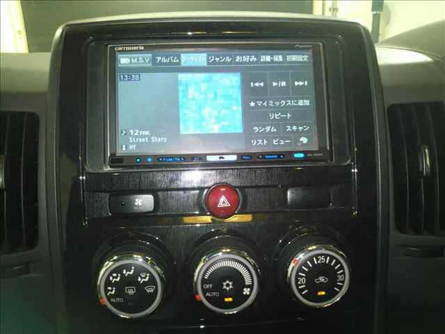 MITSUBISHI DELICA D5 2010
