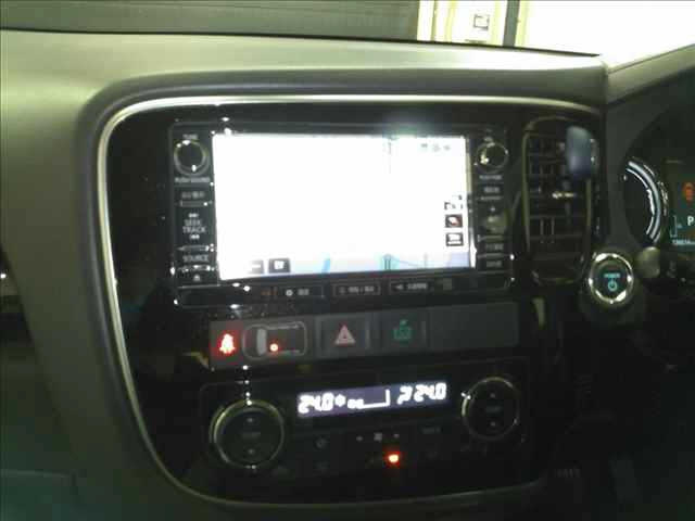 MITSUBISHI OUTLANDER PHEV 2016