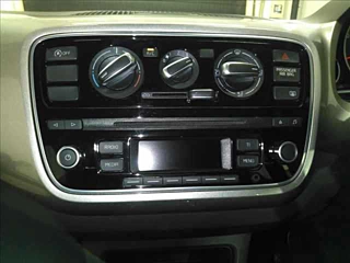VOLKSWAGEN UP 2016