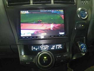 TOYOTA PRIUS ALPHA 2014