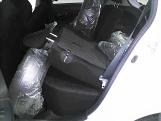 TOYOTA VITZ 2015