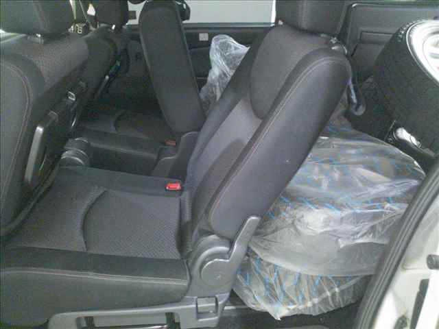 NISSAN SERENA 2012