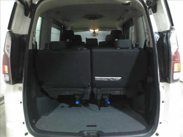 NISSAN SERENA 2017