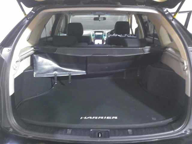 TOYOTA HARRIER 2011