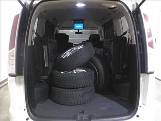 NISSAN SERENA 2012
