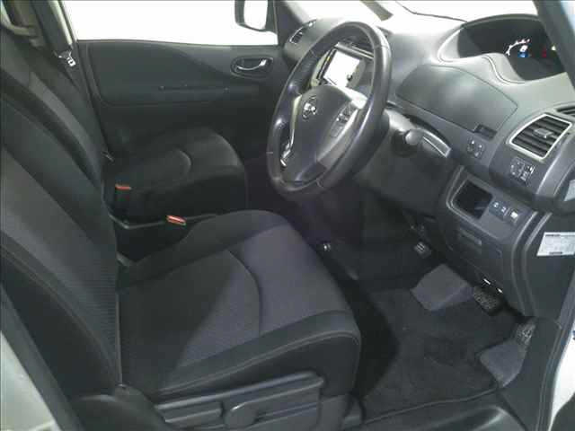 NISSAN SERENA 2013