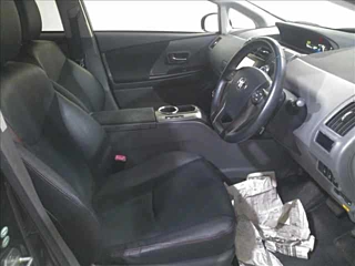 TOYOTA PRIUS ALPHA 2014