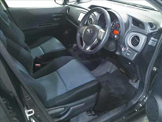 TOYOTA VITZ 2011