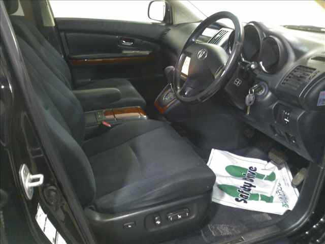 TOYOTA HARRIER 2011