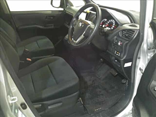 TOYOTA VOXY 2018