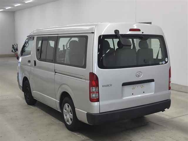 TOYOTA HIACE 2008
