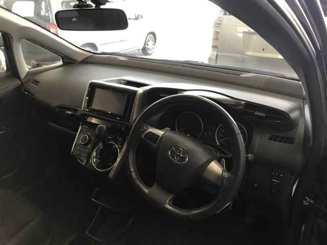 TOYOTA WISH 2014