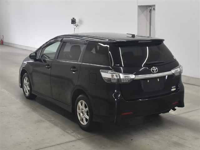 TOYOTA WISH 2014