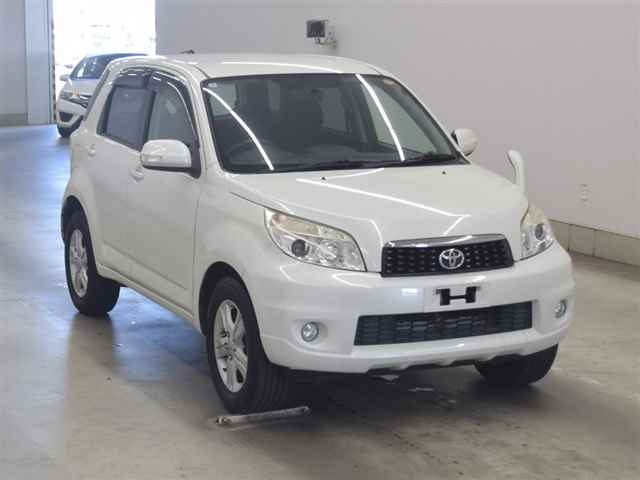 TOYOTA RUSH 2012