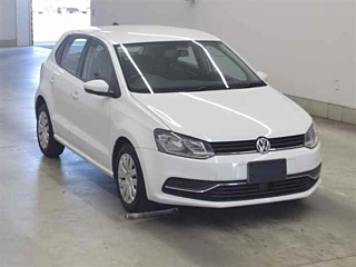 VOLKSWAGEN POLO 2015