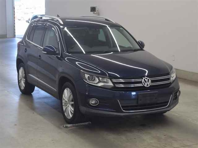 VOLKSWAGEN TIGUAN 2015