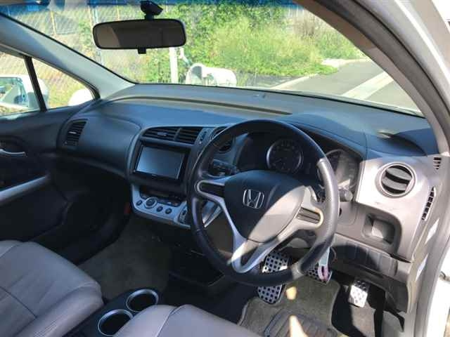 HONDA STREAM 2009