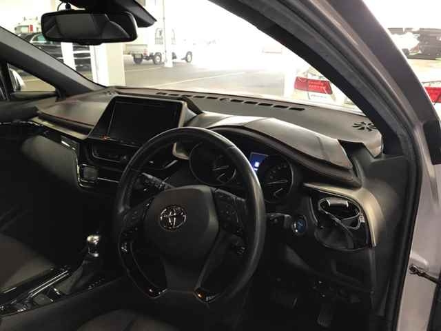 TOYOTA C-HR 2017