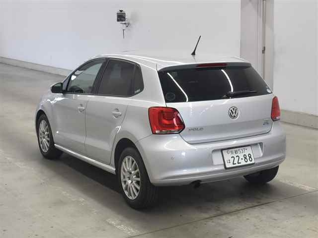 VOLKSWAGEN POLO 2012