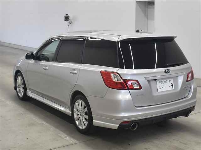 SUBARU EXIGA 2010