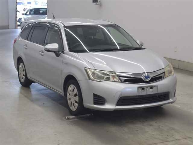 TOYOTA COROLLA FIELDER 2013