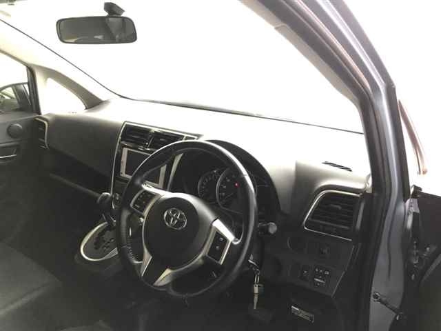 TOYOTA RACTIS 2014