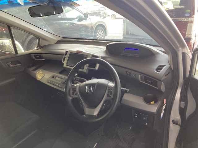 HONDA FREED 2012
