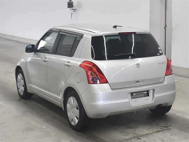 SUZUKI SWIFT 2010