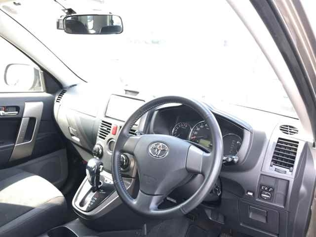 TOYOTA RUSH 2013