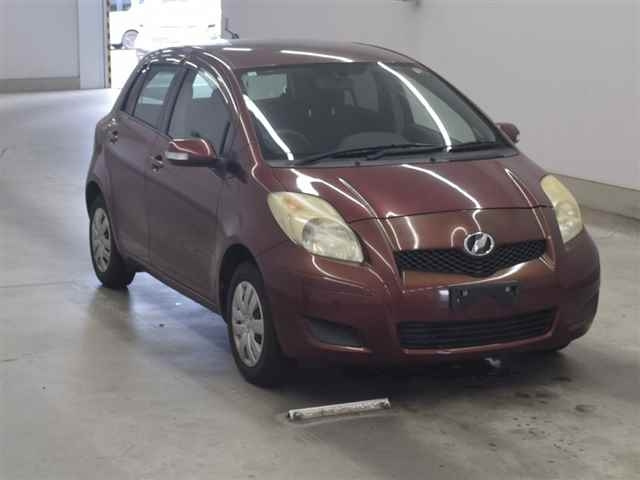 TOYOTA VITZ 2010