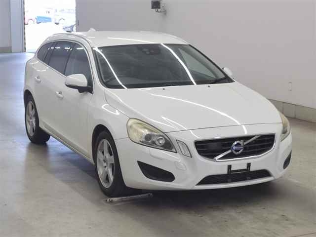 VOLVO V60 2013
