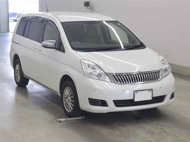 TOYOTA ISIS 2015