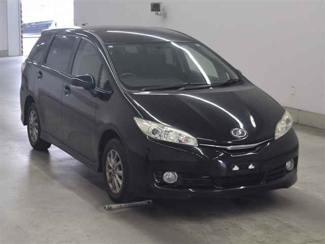 TOYOTA WISH 2014