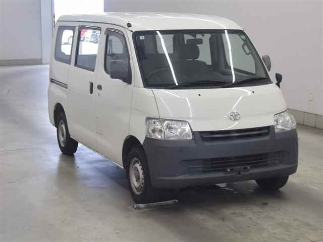 TOYOTA TOWN ACE VAN 2017