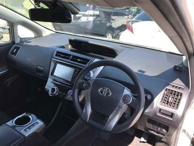TOYOTA PRIUS ALPHA 2020