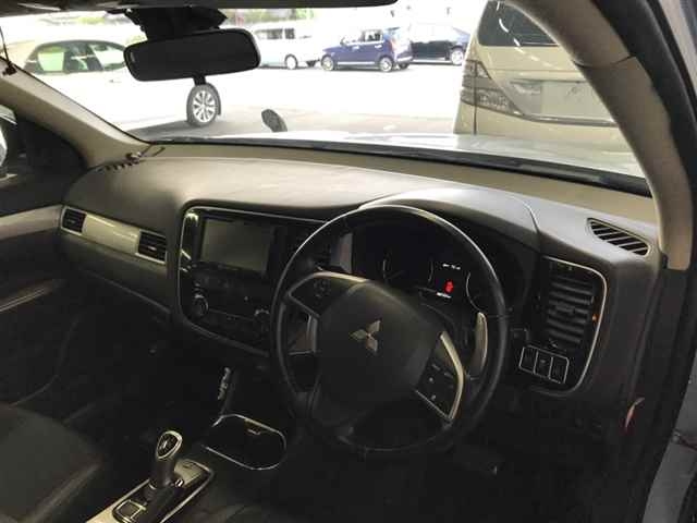 MITSUBISHI OUTLANDER PHEV 2013