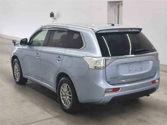 MITSUBISHI OUTLANDER PHEV 2013