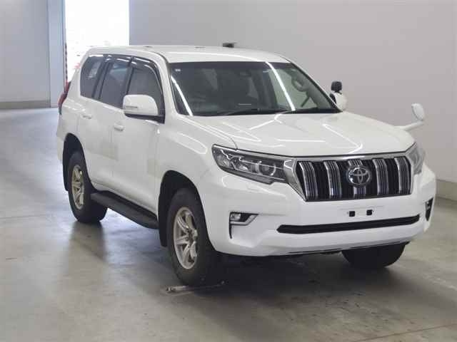 TOYOTA LAND CRUISER PRADO 2018