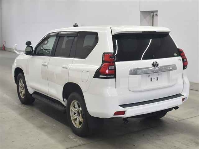 TOYOTA LAND CRUISER PRADO 2018