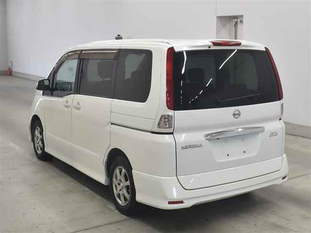NISSAN SERENA 2010