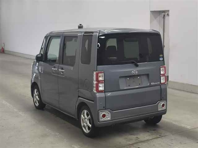 DAIHATSU WAKE 2016
