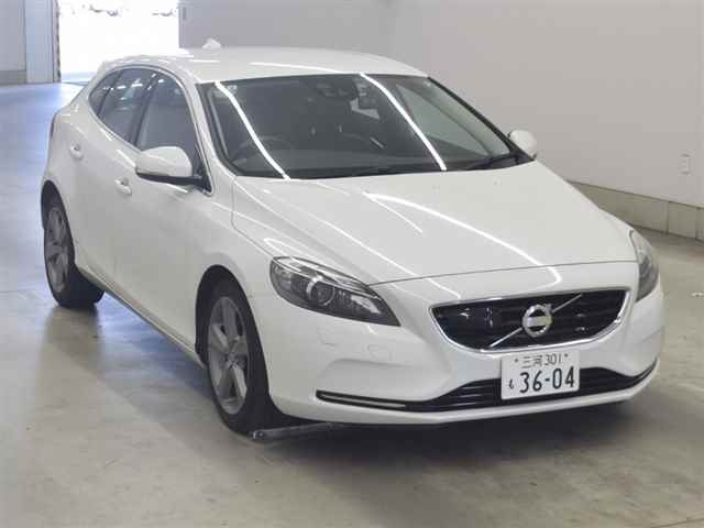 VOLVO V40 2013